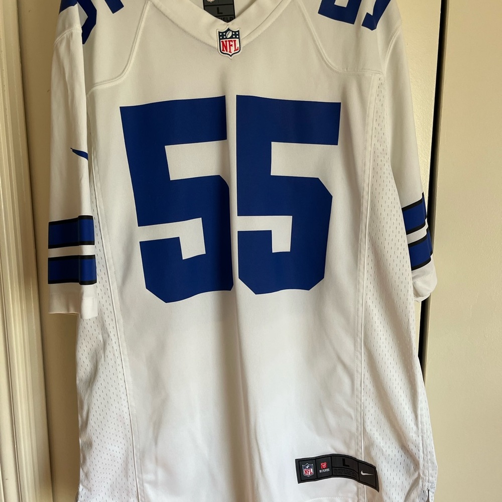 Men’s Large Nike cowboys Vander Esch jersey.